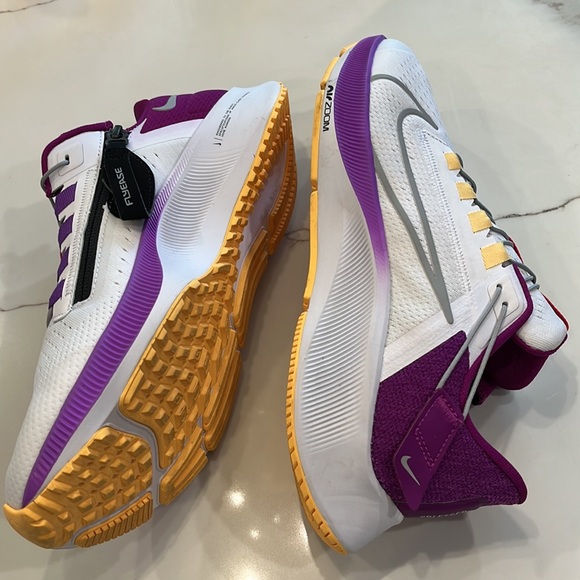 Nike Air Zoom Pegasus worn once excellent condition 9. White, purple, yellow - Picture 5 of 16